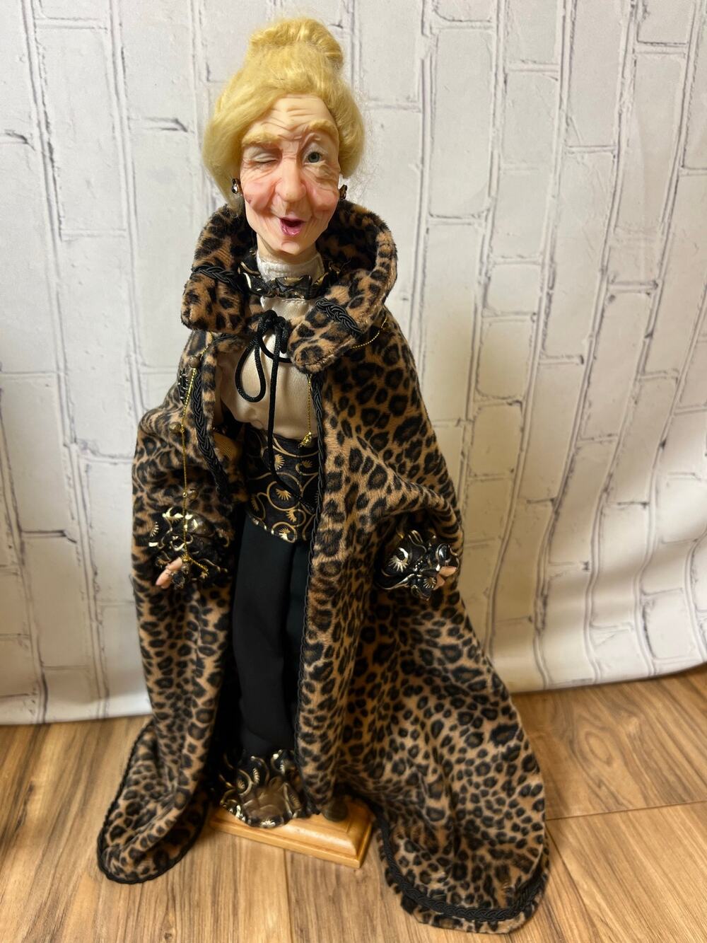 Vintage 2003 JKC Jacqueline Kent Rambling Rose Doll 19” Leopard Coat Art Doll